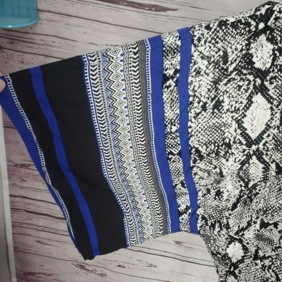 Unique Spectrum Black Snakeskin Plus Size 2x scoop neck‎ animal print Top Blouse - Picture 3 of 8